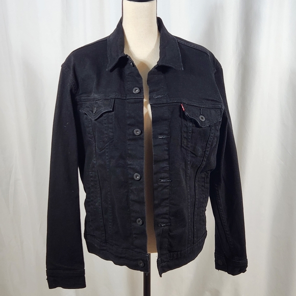 NWOT Levi's Black Denim Jacket Size Medium - Picture 1 of 9